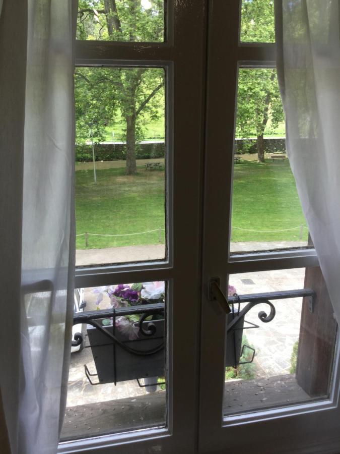 Auberge Henri IV Segur-le-Chateau Eksteriør billede